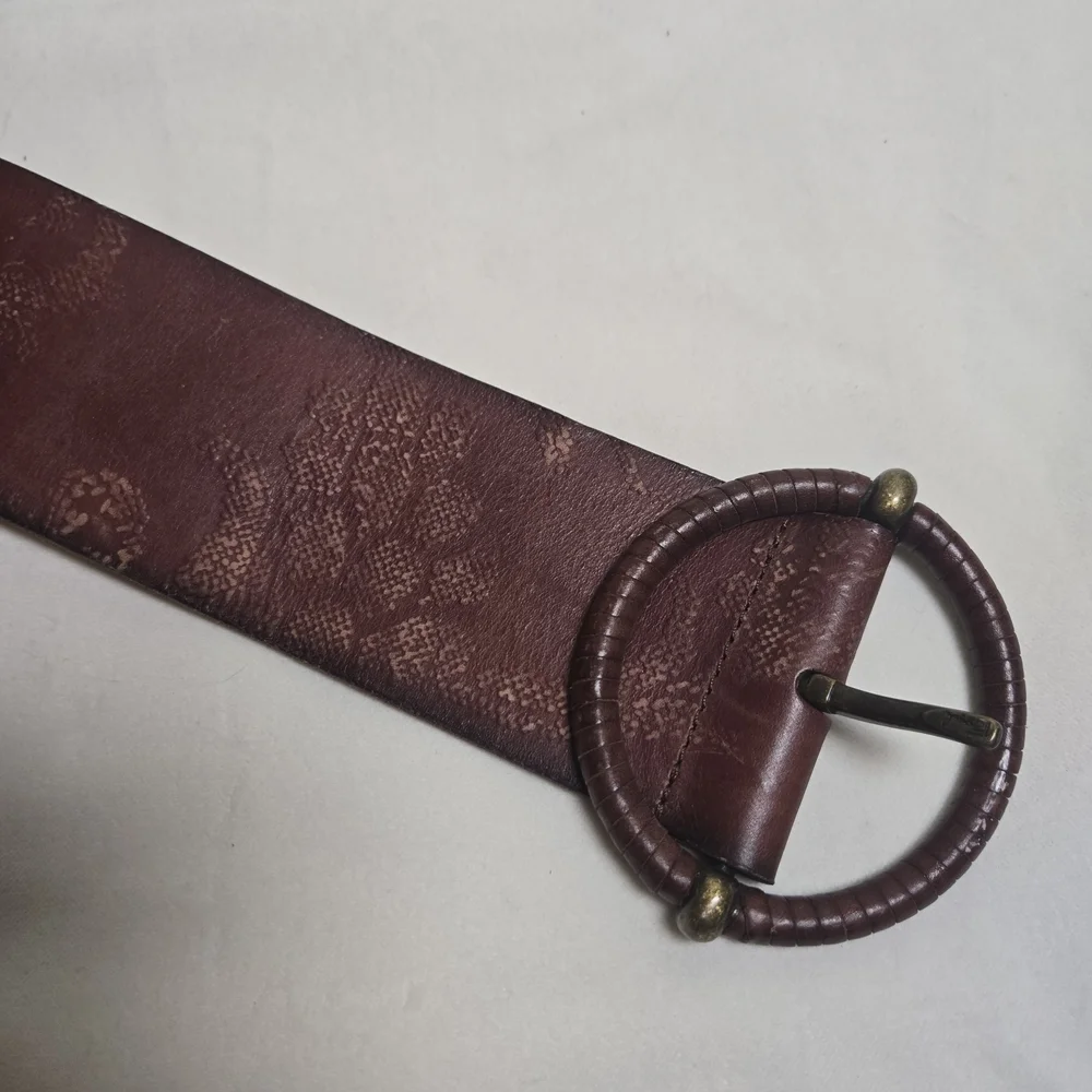 Fossil Leather Elegant Brown Leather Belt With Raised Design